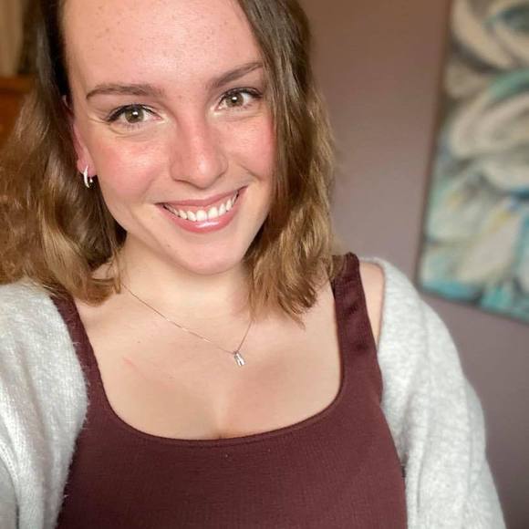 Meet your Posher, Mallory - Picture 1 of 1